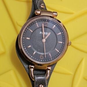 Fossil Black and Rose Gold Watch (NEEDS BATTERY
